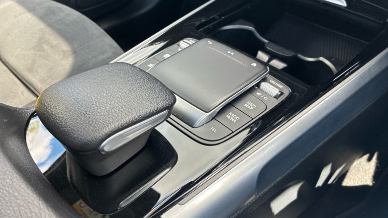 Mercedes-Benz GLB 200 AMG Line Premium Plus 5dr 7G-Tronic Petrol Estate